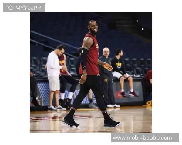 詹姆斯赛前备战全纪录早起拉伸举重冰敷按摩冷水浴午睡六小时到场准备