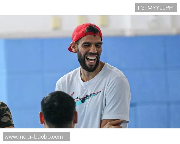 芬奇分析对手无球跑动致我队被动外线防守表现不佳需改进